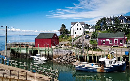 Halls Harbour ist die Hummer-Hauptstadt Nova Scotias. Auch sie liegt an der Bay of Fundy. - © Geraldine Friedrich/dpa-tmn