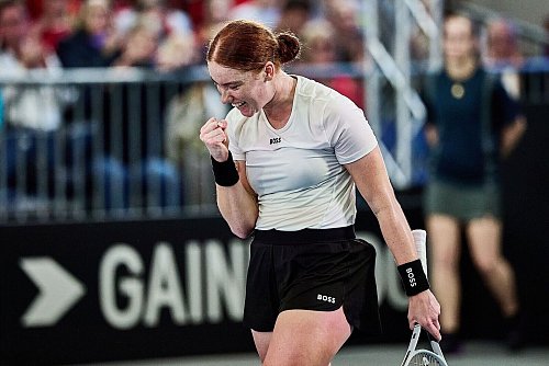 Tennisspielerin Ella Seidel holt für Deutschland im Billie Jean King Cup gegen die Türkei den ersten Sieg. - © Mathias Schulz/dpa