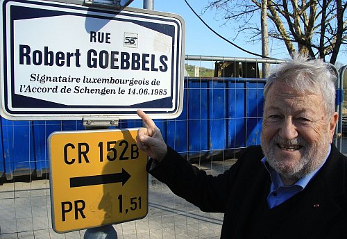 Geehrt mit eigener Straße in Schengen: Zeitzeuge Robert Goebbels. - © Bernd F. Meier/dpa-tmn