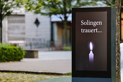 Neun Monate nach dem Terroranschlag von Solingen beginnt der Strafprozess. - © Christoph Reichwein/dpa