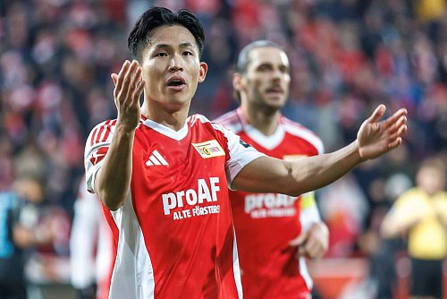 Wooyeong Jeong beendet die Unioner Torflaute. - © Andreas Gora/dpa