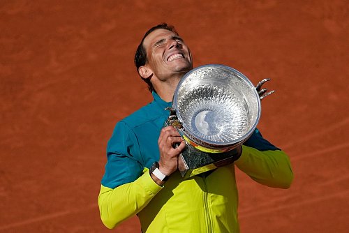Im Stade Roland Garros hat Rafael Nadal seine größten Erfolge gefeiert. - © Christophe Ena/AP/dpa