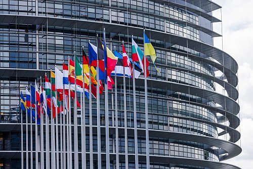 Das EU-Parlament hatte heftig um die Besetzung der Kommission gestritten. (Archivbild) - © Philipp von Ditfurth/dpa