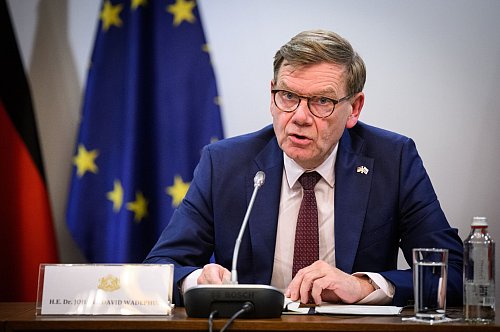 Außenminister Wadephul wünscht sich größeren Druck auf Moskau. - © Bernd von Jutrczenka/dpa