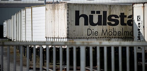 Der Möbelhersteller Hülsta aus Stadtlohn hat den Betrieb 2024 eingestellt. - © Fabian Strauch/dpa