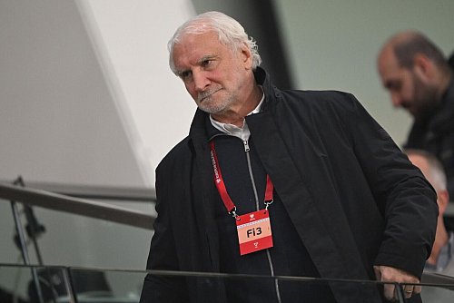 Rudi Völler kann nicht zufrieden sein mit der DFB-Elf. - © Federico Gambarini/dpa