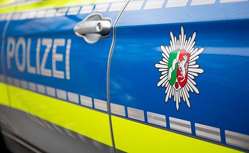 Sogar in der Polizei ist der Umgang mit persönlichen Daten und mit Messengerdiensten zu sorglos, moniert die Datenschutzbeauftragte des Landes Nordrhein-Westfalen. (Symbolbild) - © Friso Gentsch/dpa