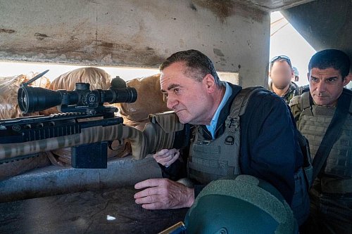 Die Hamas hat laut Israels Verteidigungsminister Katz eine «rote Linie» überschritten. (Archivbild) - © Ariel Hermoni/Verteidigungsministerium/dpa