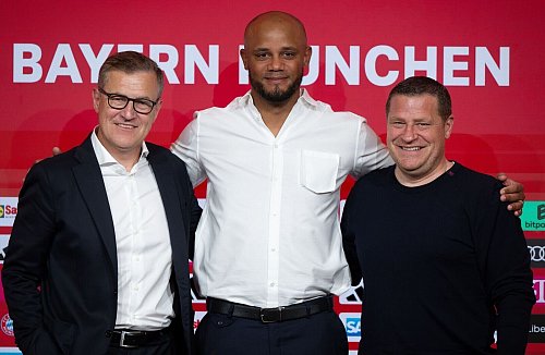 Weiter ein Team: Vorstandschef Jan-Christian Dreesen (l), Trainer Vincent Kompany (M) und Sportvorstand Max Eberl. (Archivbild) - © Sven Hoppe/dpa