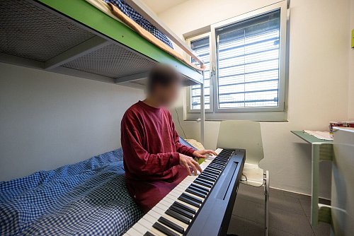 Verurteilt wurde er wegen Drogenhandels. (Archivbild) - © Harald Tittel/dpa