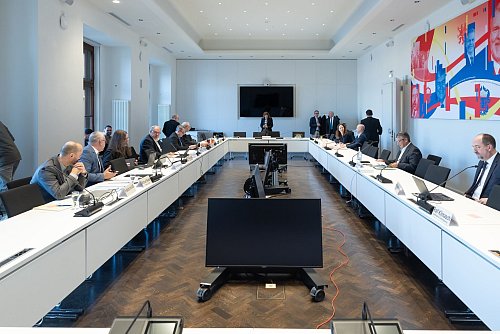 Der Untersuchungsausschusses zur Stiftung Klima- und Umweltschutz MV tagte im Schweriner Landtag. - © Ulrich Perrey/dpa