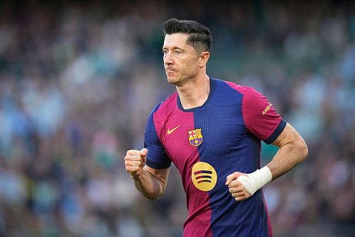 Feierte einst zwei Meisterschaften mit Dortmund: Barcelona-Stürmer Robert Lewandowski. - © Jose Breton/AP