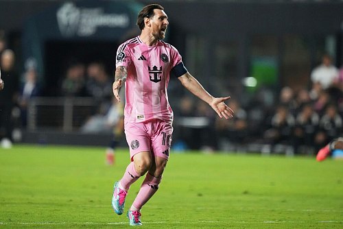 Da half alles Meckern nichts: Messi und Miami haben gegen Vancouver verloren. - © Lynne Sladky/AP/dpa