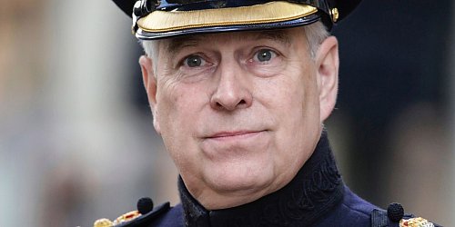 Andrew verliert auch seinen letzten militärischen Titel. - © Olivier Matthys/AP/dpa