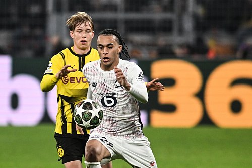 Der 18 Jahre alte Bruder von Kylian Mbappé, Ethan Mbappé, gab sein Startelfdebüt in der Champions League. - © Bernd Thissen/dpa