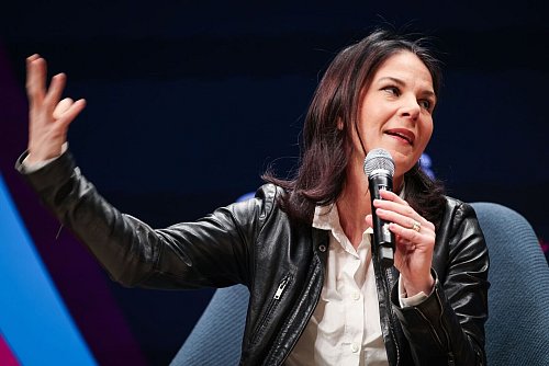 Für Olympia in Deutschland: Bundesaußenministerin Annalena Baerbock. - © Christian Charisius/dpa