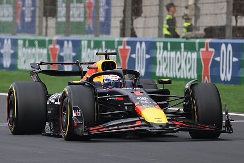Ohne Chance auf einen Podiumsplatz: Weltmeister Max Verstappen. - © Alex Plavevski/Pool EPA/AP/dpa