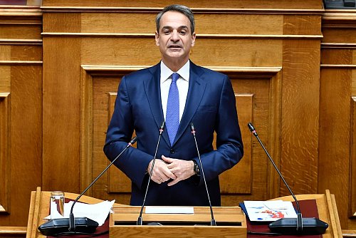 Verspricht, die Bahn auf Vordermann zu bringen: Kyriakos Mitsotakis - © Michael Varaklas/AP/dpa