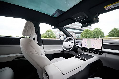 Aufgeräumt mit großem zentralem Bildschirm: Das ist vor allem bei E-Autos aktuell State oft the Art. - © Xpeng/dpa-tmn
