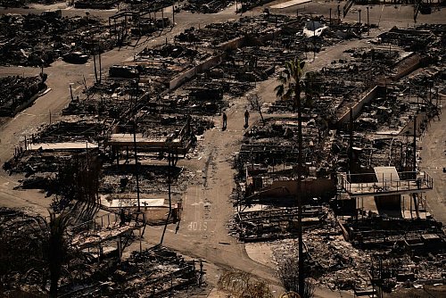 Ganze Straßenzüge in Pacific Palisades sind verwüstet. - © John Locher/AP/dpa