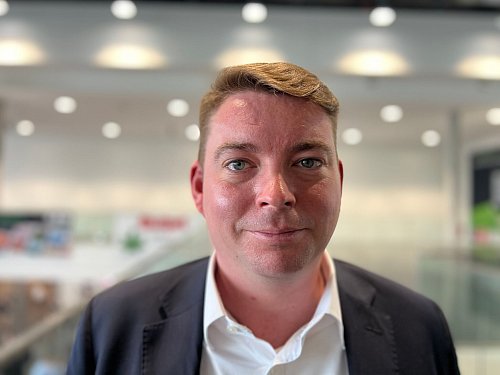 Er kann über die Brüsseler Steuerpläne nur den Kopf schütteln: Folke Rega vom Shishaverband. (Archivbild) - © Wolf von Dewitz/dpa-Zentralbild/dpa