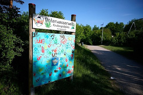 Demr Tat auf dem Spielplatz soll bisherigen Ermittlungen zufolge ein Streit zwischen mehreren Personen vorausgegangen sein. - © Bernd Thissen/dpa