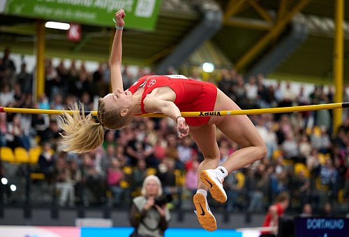 Hochspringerin Bianca Stichling sorgte bei der Hallen-DM in Dortmund für eine Überraschung. - © Bernd Thissen/dpa