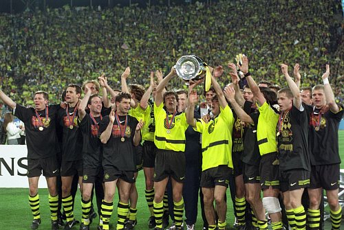 Dortmund trifft wie im Finale der Champions League 1997 auf Juve. - © Achim Scheidemann/dpa