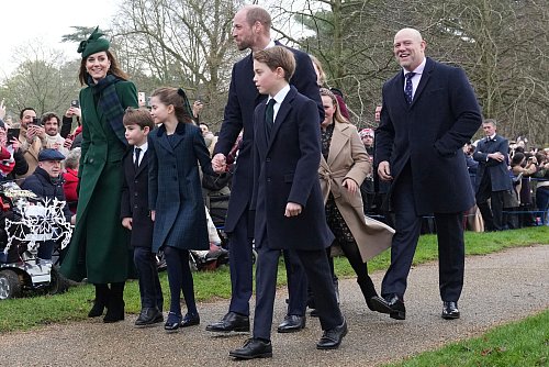 Für besonderes Aufsehen sorgte Prinzessin Kate, die sich seit ihrer Krebserkrankung und der beendeten Chemotherapie nur selten öffentlich gezeigt hatte. - © Jon Super/AP/dpa