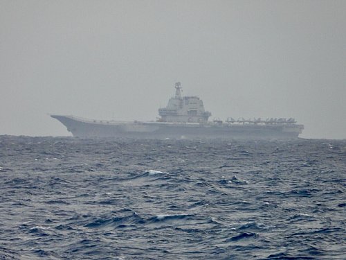 Taiwan entdeckte am Vortag den Flugzeugträger «Shandong» vor seiner Küste. - © Uncredited/Ministry Of National Defense Taiwan/dpa