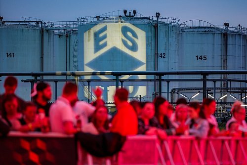 Im Schnitt sahen rund 880.000 Zuschauerinnen und Zuschauer die Sendung. - © Christoph Reichwein/dpa