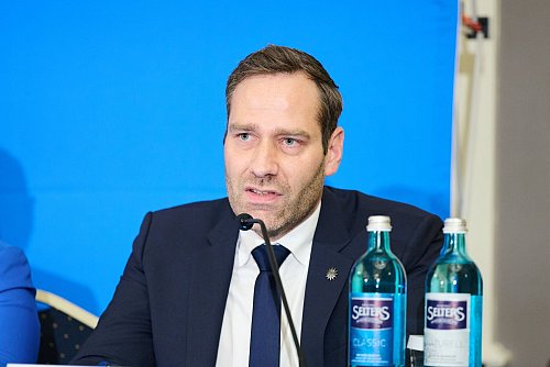 Der GdP-Bundesvorsitzende, Jochen Kopelke, weist auf den Anstieg der Gewaltkriminalität hin. (Archivbild) - © Annette Riedl/dpa