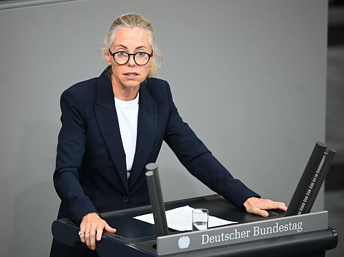 Claudia Raffelhüschen von der FDP zieht nach einer Wahlperiode einen Schlussstrich. Sie erklärt das auch damit, «dass die Politik der Ampel-Koalition nicht immer mit meinen liberalen Grundüberzeugungen im Einklang steht». (Archivfoto) - © Philip Dulian/dpa