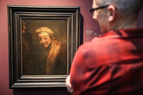 Das «Selbstbildnis als Zeuxis» oder auch der «Lachende Rembrandt» ist eines der bedeutendsten Werke des Wallraf-Richartz-Museums. - © Oliver Berg/dpa