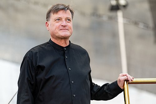 Soll den Jubiläums-«Ring» leiten: Dirigent Christian Thielemann. (Archivbild) - © Fabian Sommer/dpa