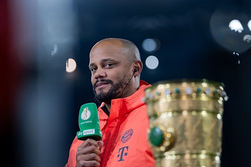 Bayern-Coach Kompany hat alle Titel im Visier - © Rolf Vennenbernd/dpa