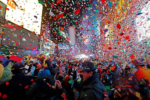 Happy New Year im Big Apple: New York ist ein beliebtes Ziel für Reisen rund um Silvester. - © Adam Hunger/AP/dpa-tmn