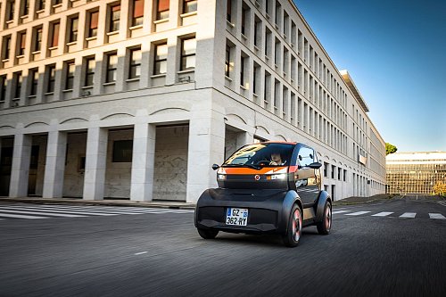 Kennen Sie irgendwoher? Ja, der Duo Nachfolger baut beim Design auf das Konzept des Vorgängers Twizy. - © Renault/dpa-tmn