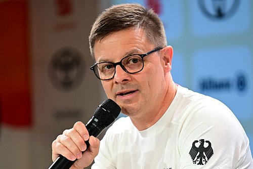 Olaf Tabor freut sich auf die World Games 2029 in Karlsruhe. - © Sina Schuldt/dpa