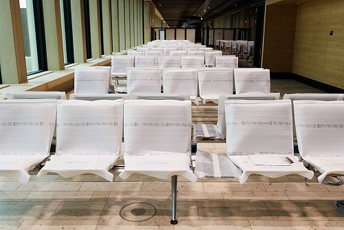 Warten auf die Passagiere: Nach Ostern 2026 soll das Terminal 3 am Frankfurter Flughafen öffnen. - © Lando Hass/dpa