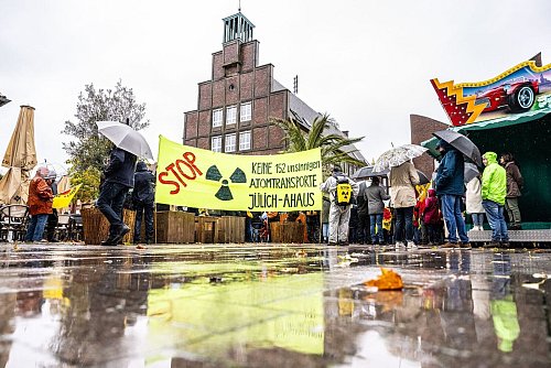 41 Initiativen hatten zu der Demo aufgerufen. - © Guido Kirchner/dpa