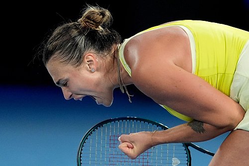 War nach der Finalniederlage reichlich frustriert: Aryna Sabalenka - © Asanka Brendon Ratnayake/AP/dpa