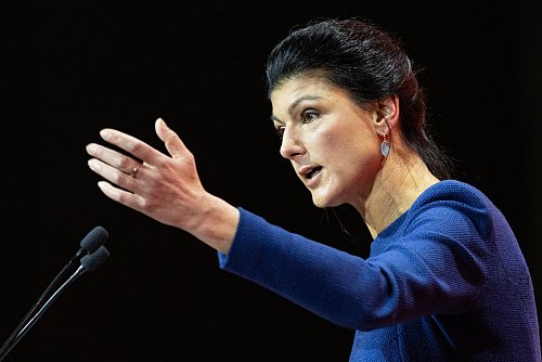 Parteigründerin Sahra Wagenknecht sieht ihre Partei von außen angefeindet. (Archibild) - © Hannes P. Albert/dpa