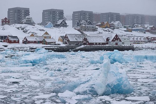 Die weitgehend autonome Insel Grönland gehört zum Königreich Dänemark. Grönland ist die größte Insel der Erde. - © Zhao Dingzhe/XinHua/dpa