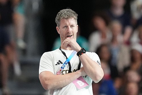 Handball-Bundestrainer Markus Gaugisch hofft bei der EM auf eine deutsche Überraschung. - © Marcus Brandt/dpa