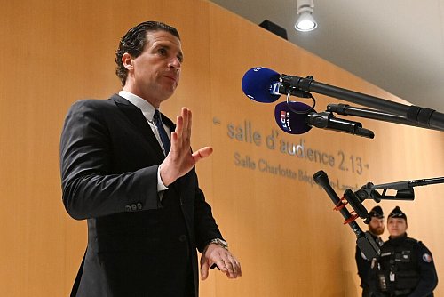 Assous ist überzeugt: Die Anschuldigungen sind erlogen. - © Julien Mattia/Le Pictorium via ZUMA Press/dpa