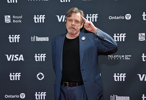 Auch «Star Wars»-Schauspieler Mark Hamill hat sein von Flammen bedrohtes Haus in Malibu verlassen. (Archivbild) - © Evan Agostini/Invision/AP/dpa
