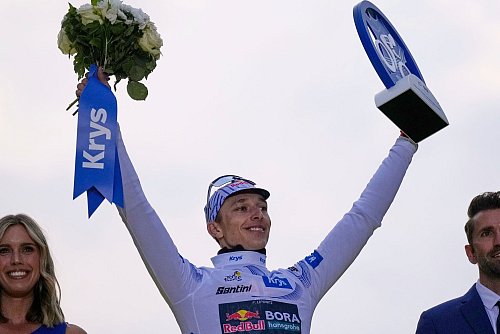 Florian Lipowitz hat bei der Tour de France für Furore gesorgt. - © Mosa\\\'ab Elshamy/AP/dpa