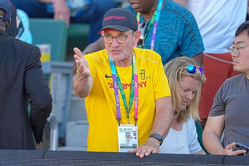 Trainer Ulli Knapp ist auf die WM gespannt. (Archivbild) - © Michael Kappeler/dpa