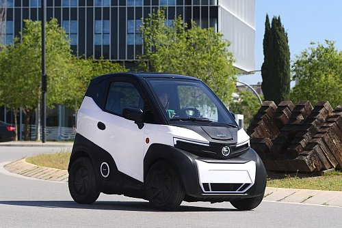 Sieht ein bisschen aus wie ein nochmals geschrumpfter Smart: Der Silence S04 wird in Deutschland von Nissan vertrieben. - © Nissan/dpa-tmn